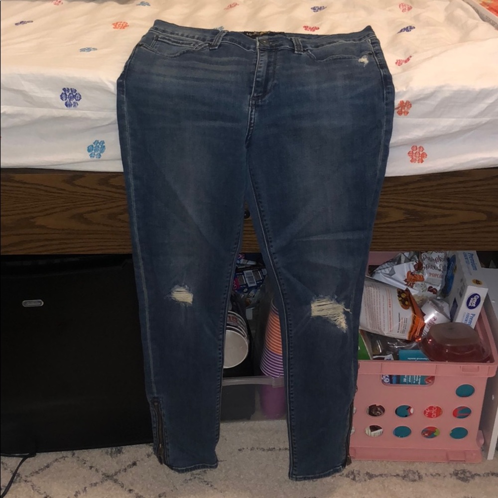 Lucky brand jeans size 10 - gently worn no flaws